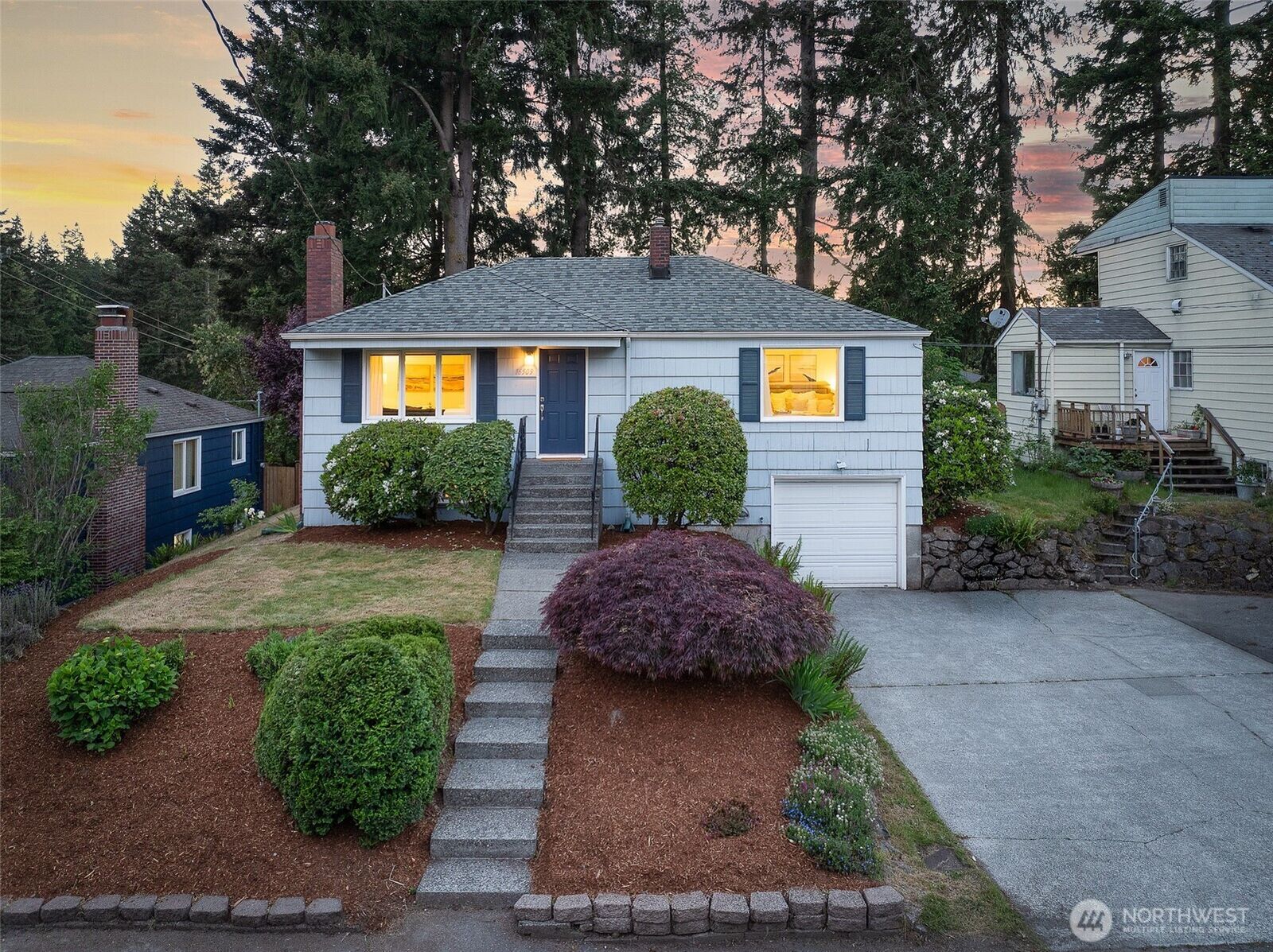 Property Photo:  16509  Fremont Avenue N  WA 98133 
