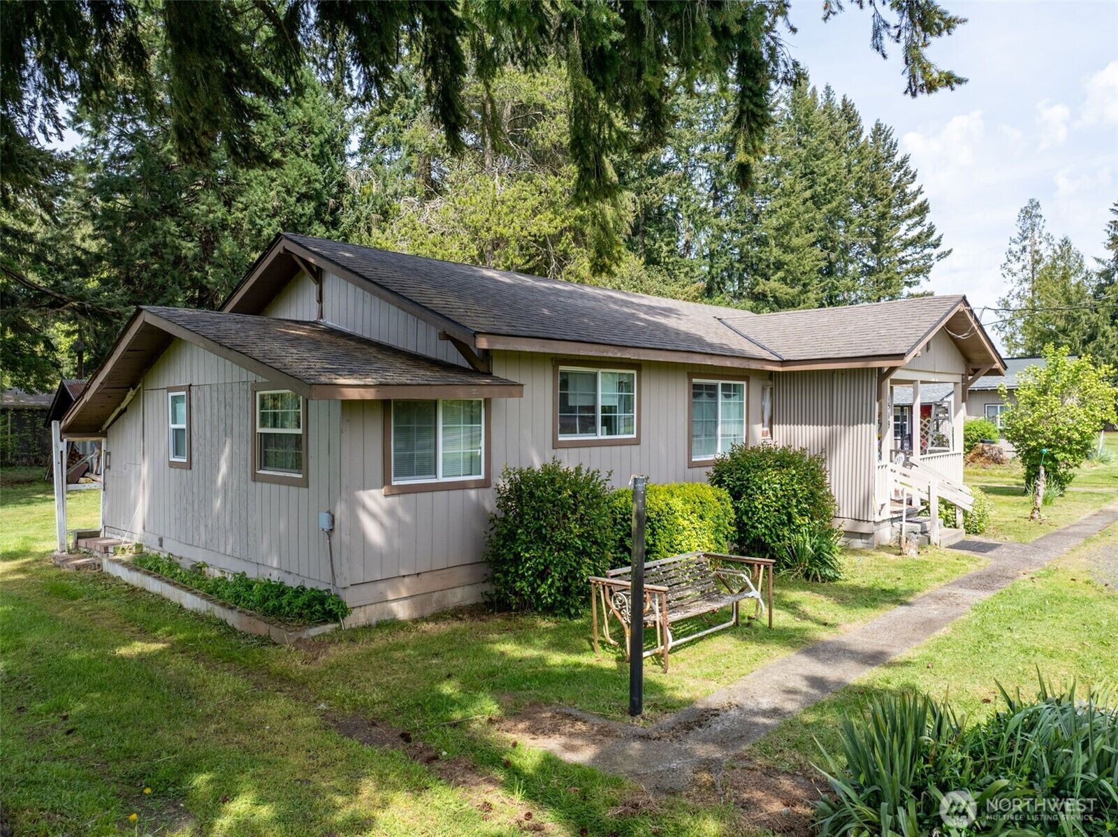 Property Photo:  1519  US Hwy 12  WA 98542 