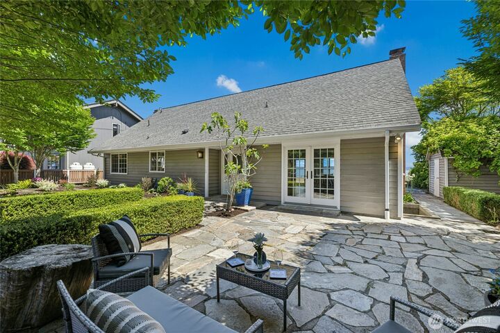Property Photo:  15628  Point Monroe Drive NE  WA 98110 