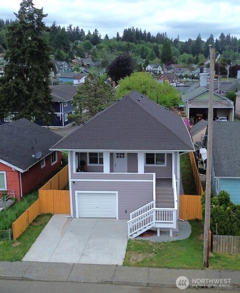 Property Photo:  1010  Randall Street  WA 98520 