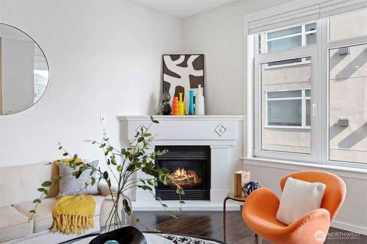 Property Photo: 2801 1st Avenue 612 WA 98121