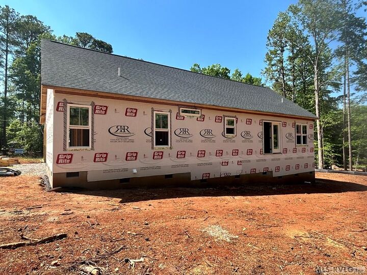 Property Photo:  115 Club Dr  NC 27850 