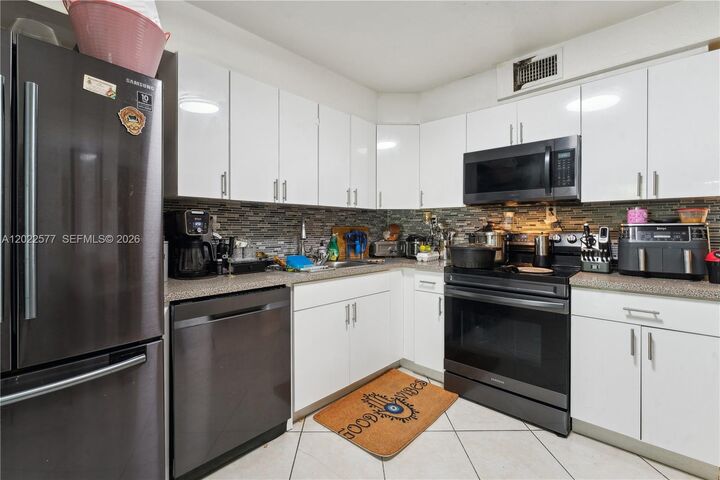 Property Photo: