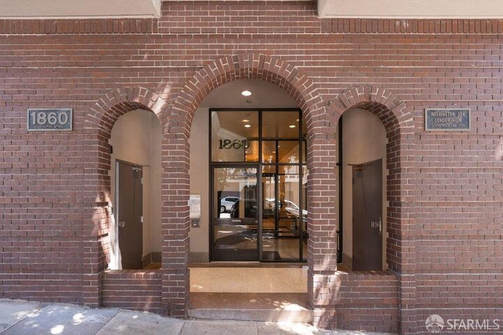 Property Photo: 1860 Washington Street 401 CA 94109