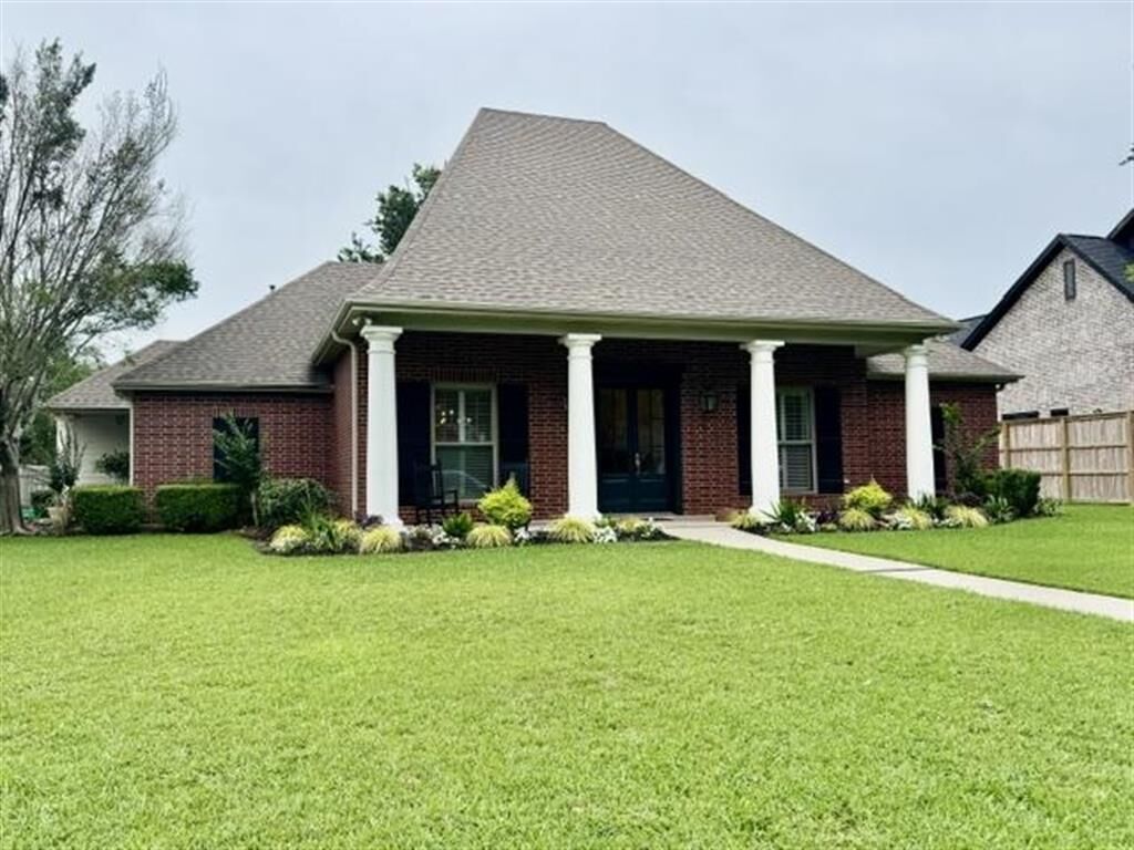 Property Photo: 4113 Maidstone Drive LA 70605