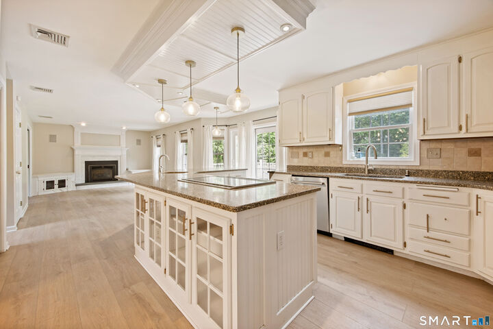 Property Photo: 55 Brandywine Place CT 06489