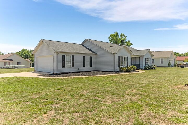 Property Photo:  1105 Robbs School Road  SC 29341 