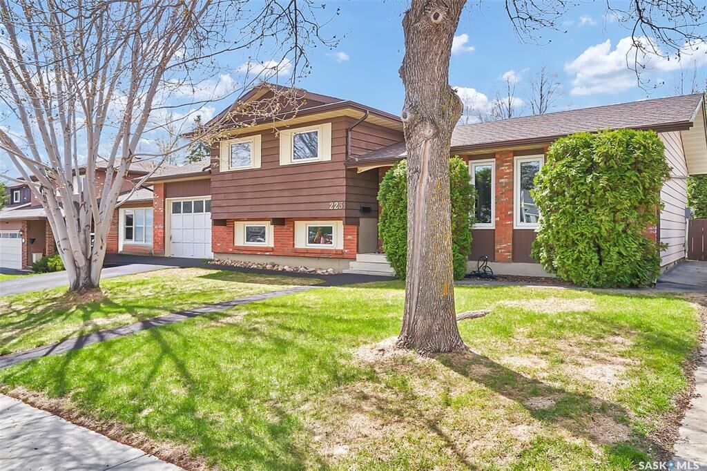 Photo de la propriété:  223 Penryn Crescent  SK S7H 5G5 