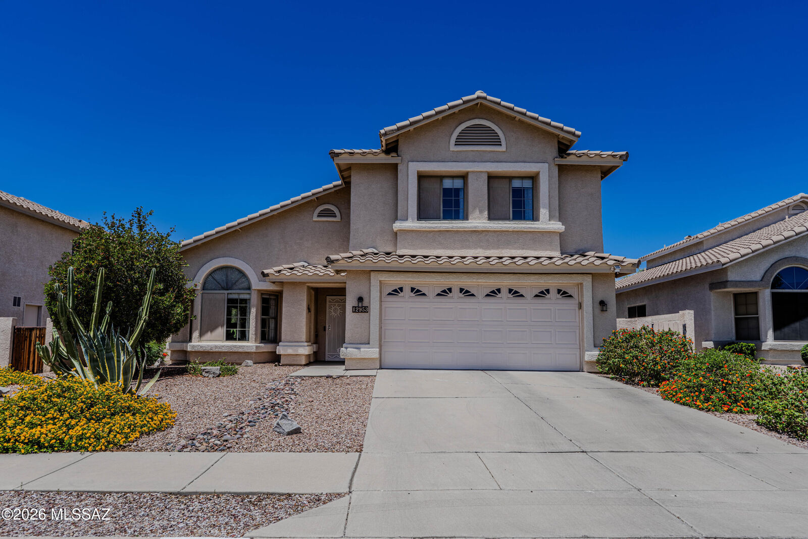 Property Photo: 12953 N Meadview Way AZ 85755