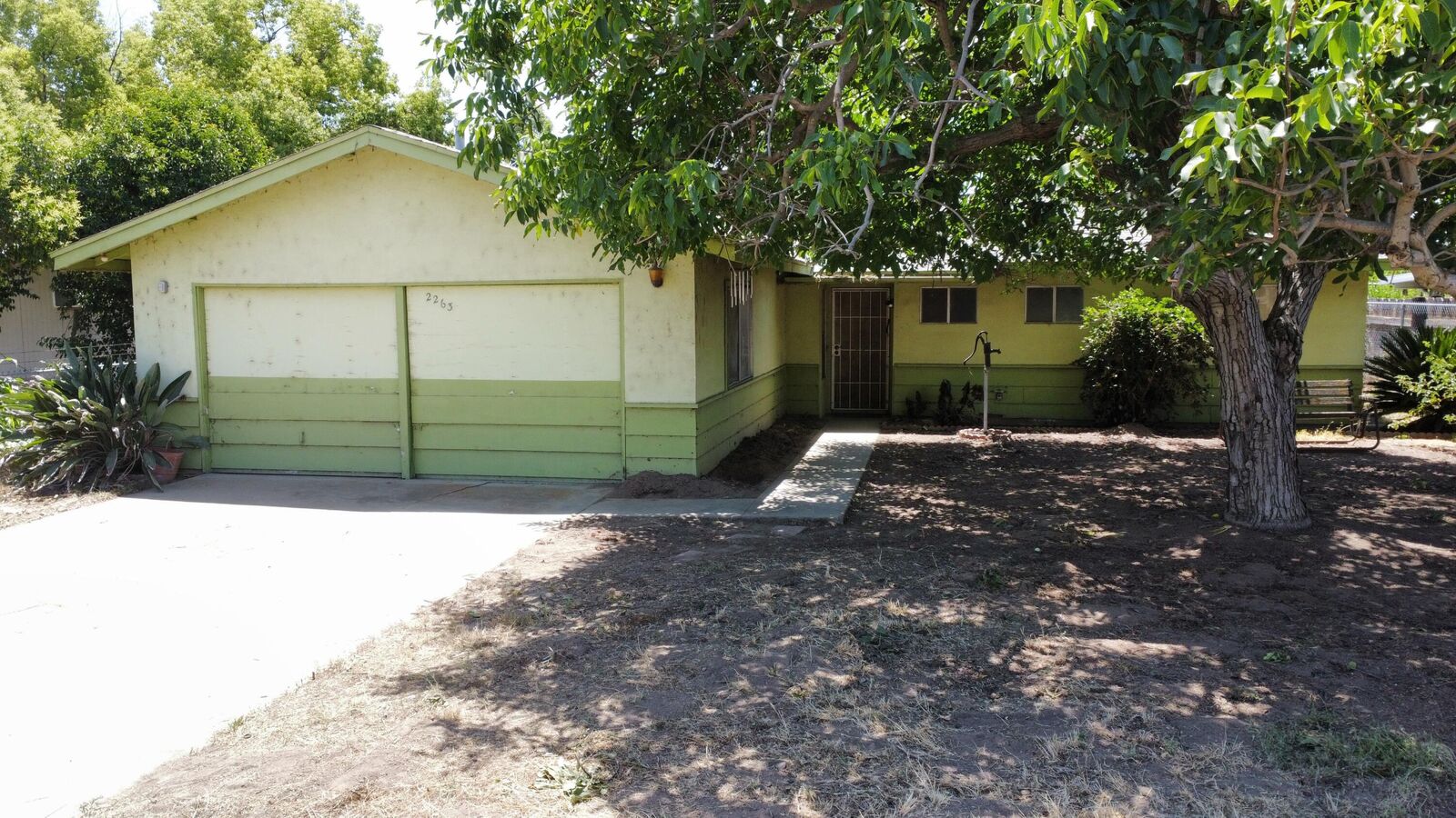 Property Photo:  2263 E Cleo Avenue  CA 93257 