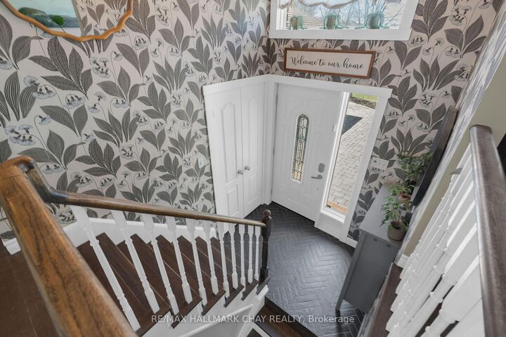 Property Photo: 282 Warrington Road ON L0M 1S0