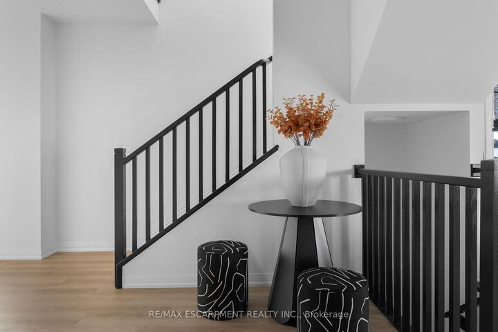 Property Photo: 953 Clare Avenue ON L3C 3C2