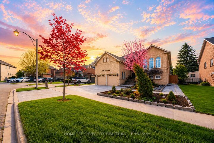Property Photo: 61 Pinebrook Circle ON L7C 1C3