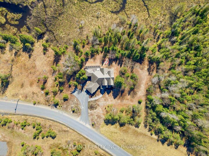 Property Photo: 1078 Echo Hills Road 30 ON P1H 2J6