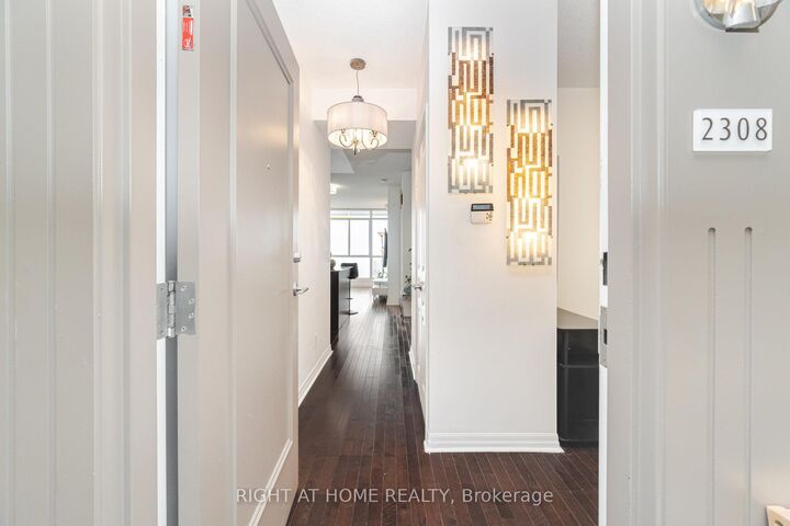 Property Photo: 225 Webb Drive 2308 ON L5B 4P2