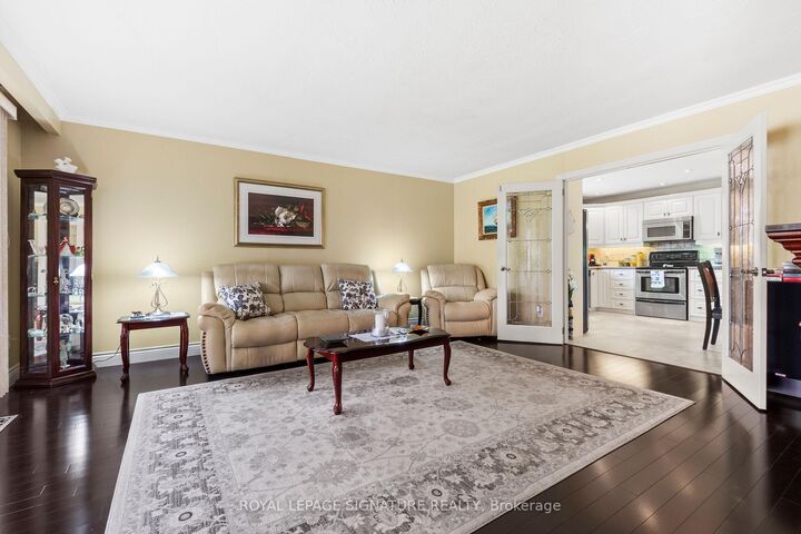 Property Photo: 58 Centennial Parkway S ON L8G 2C5
