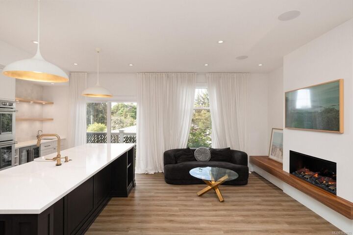 Property Photo: 4583 Wilkinson Rd #4 BC V8Z 5C3