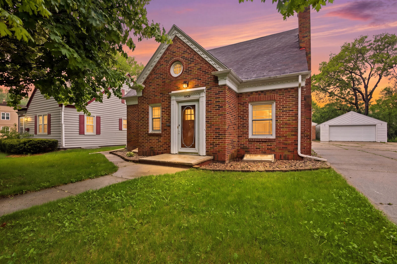 Property Photo: 1424 S Main Street SD 57401