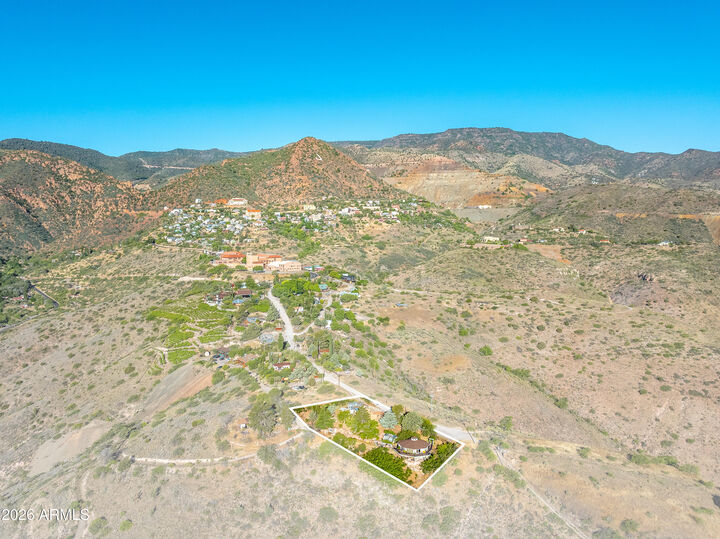 Property Photo: 345 E Dundee Avenue AZ 86331