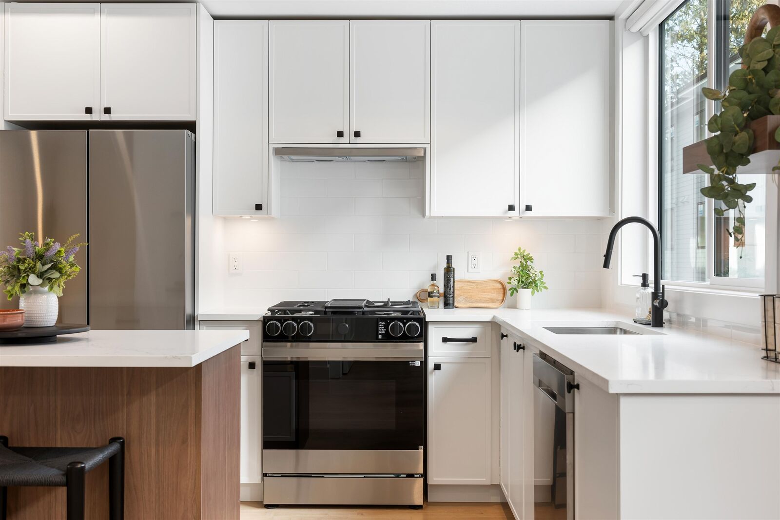 Property Photo:  12635 63 Avenue 9  BC V3X 0L2 