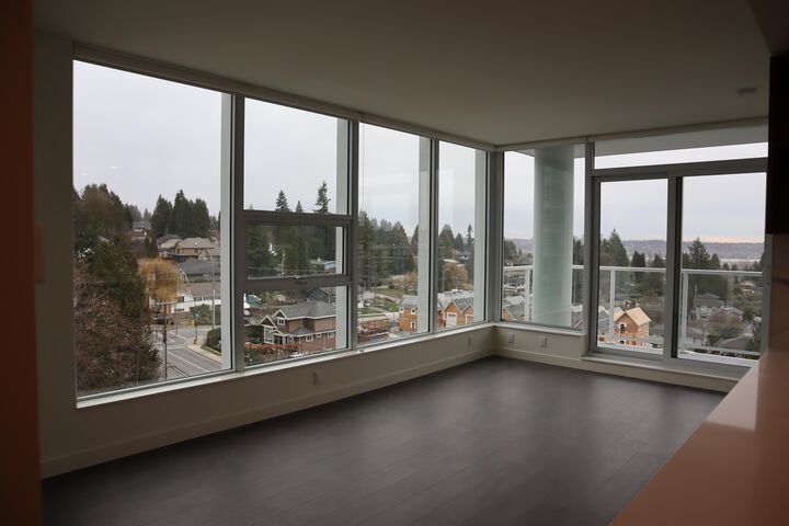 585 Austin Avenue 705 — photo 1