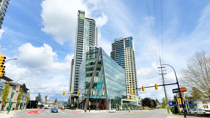 7388 Kingsway 901 — photo 1