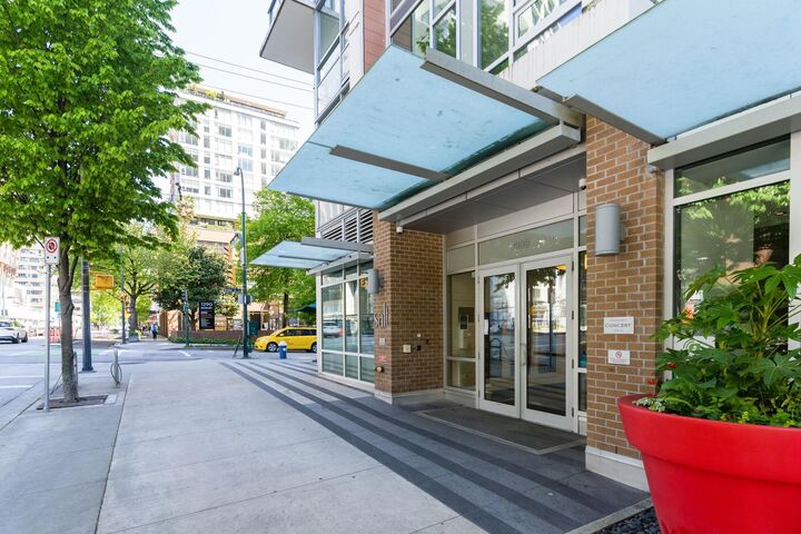 Property Photo: 1308 Hornby Street 2705 BC V6Z 0C5