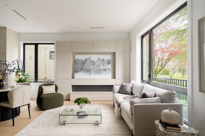 Property Photo: 6577 Lime Street BC V6P 5V7