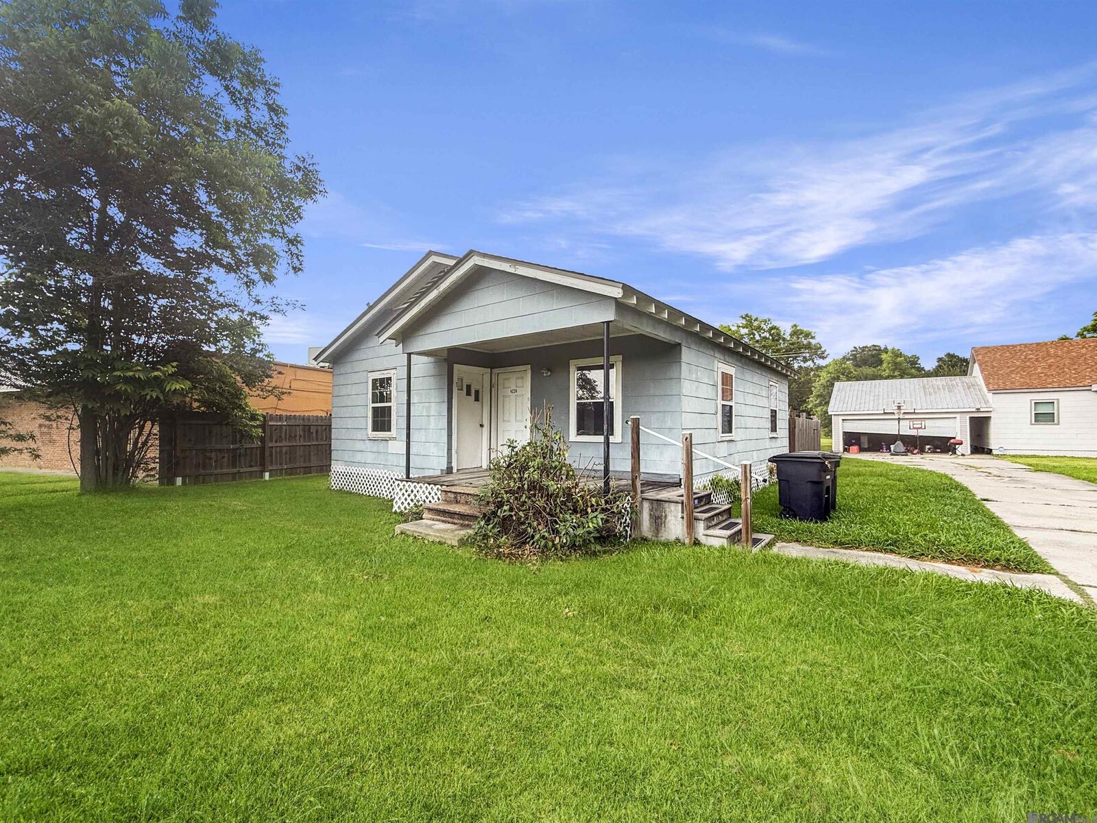 Property Photo:  4228 Pasadena Dr  LA 70814 
