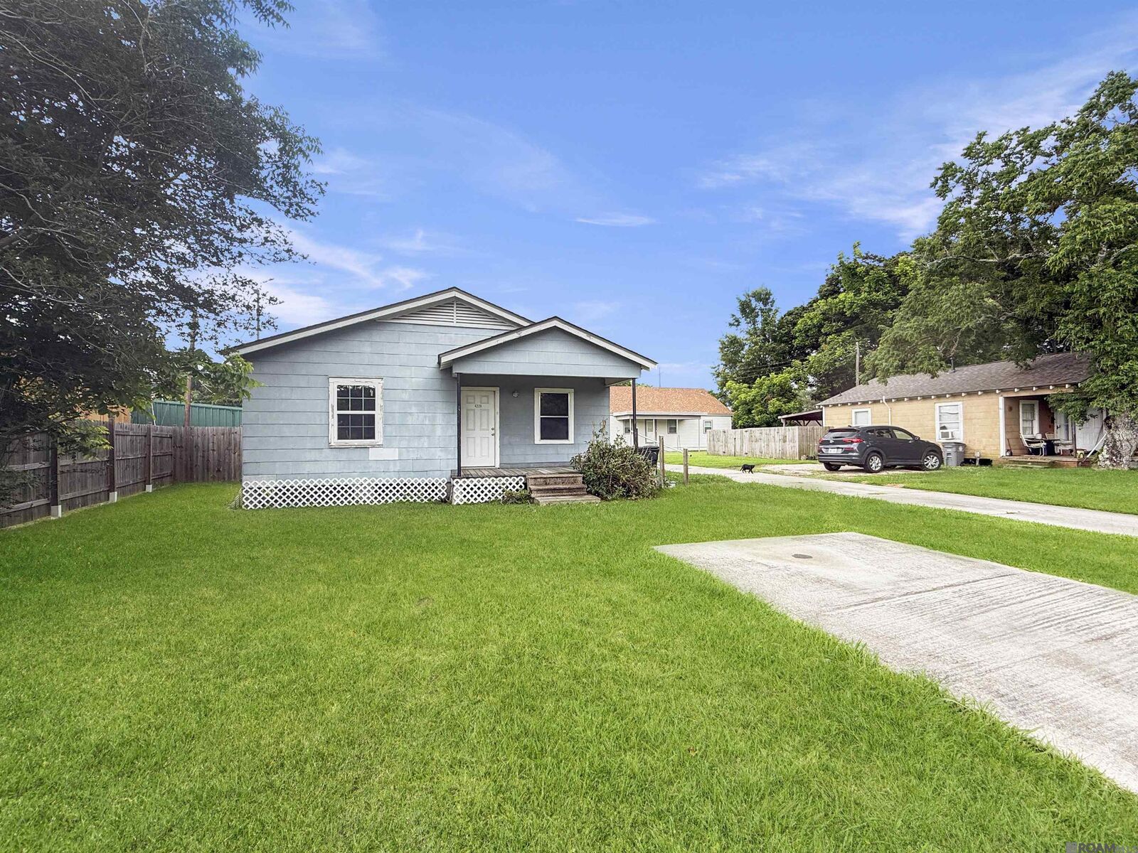 Property Photo: 4228 Pasadena Dr LA 70814