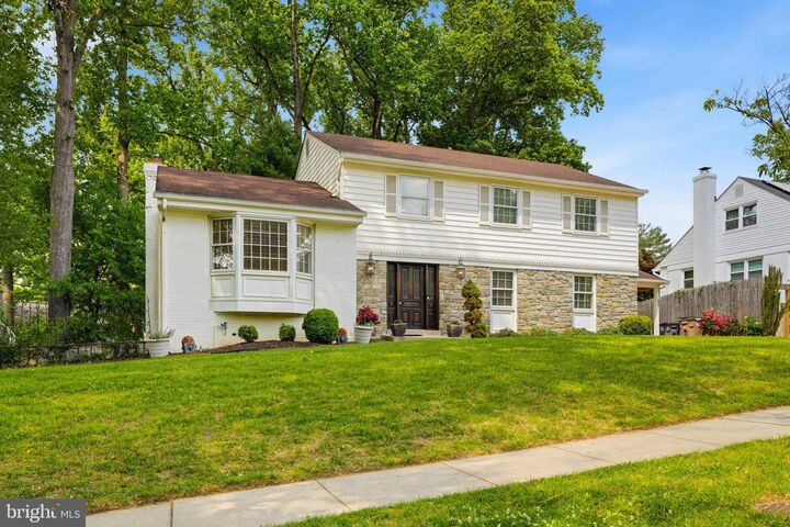 Property Photo:  797 Princeton Place  MD 20850 