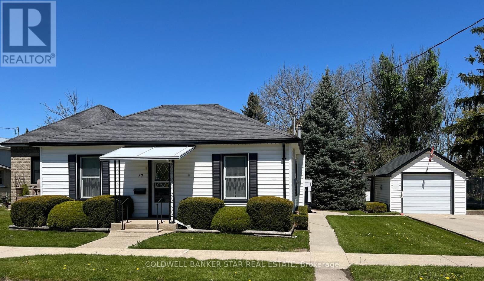 Property Photo:  17 James Street  ON N7G 1S6 