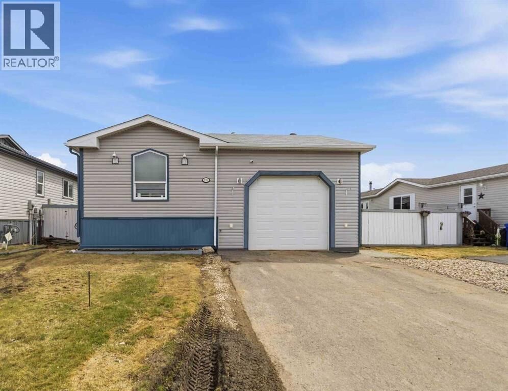 Property Photo:  192 Mitchell Drive  AB T9K 2P1 