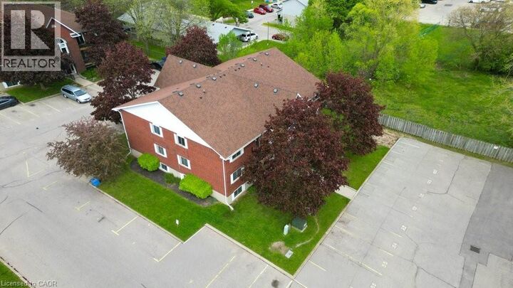 Property Photo:  565 Greenfield Avenue 212  ON N2C 2P3 