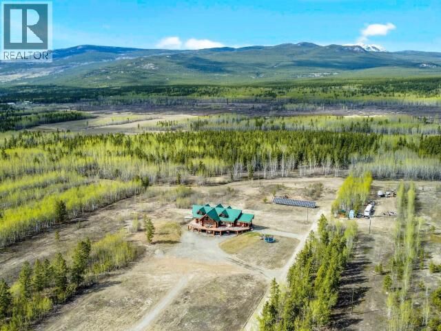 Property Photo:  947 Takhini River Road  YT Y1A 7A2 