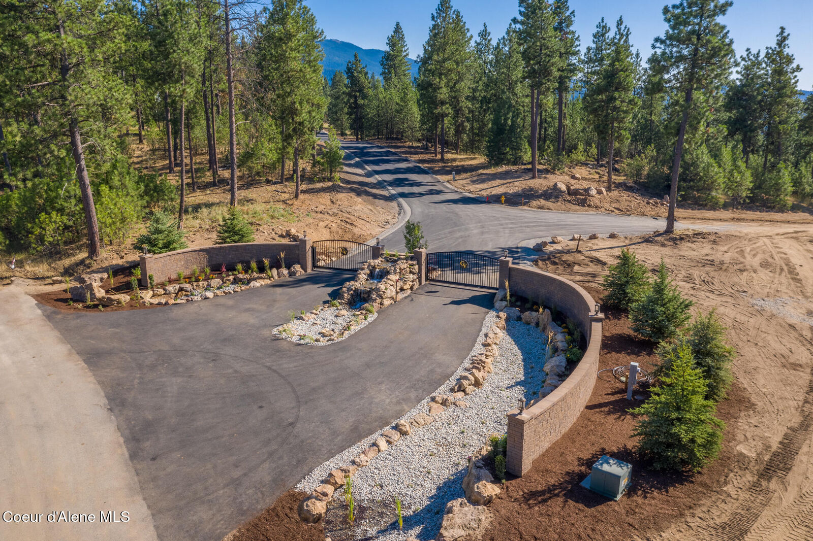 Property Photo:  603 N West Starr Ln  WA 99019 