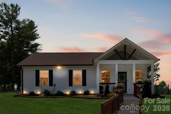 Property Photo: 3121 Suffolk Drive NC 28152