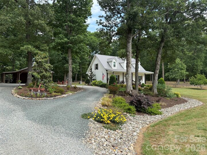 Property Photo:  1744 Lowe Drive  NC 28609 