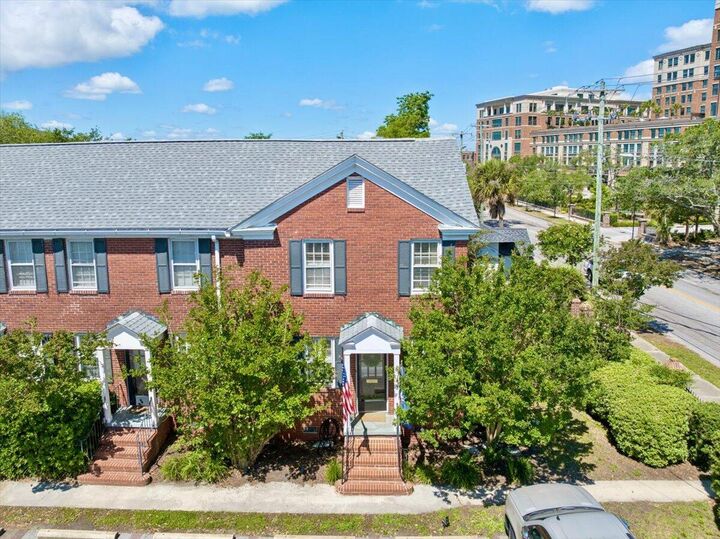 Property Photo:  301 Broad Street # 4  SC 29401 