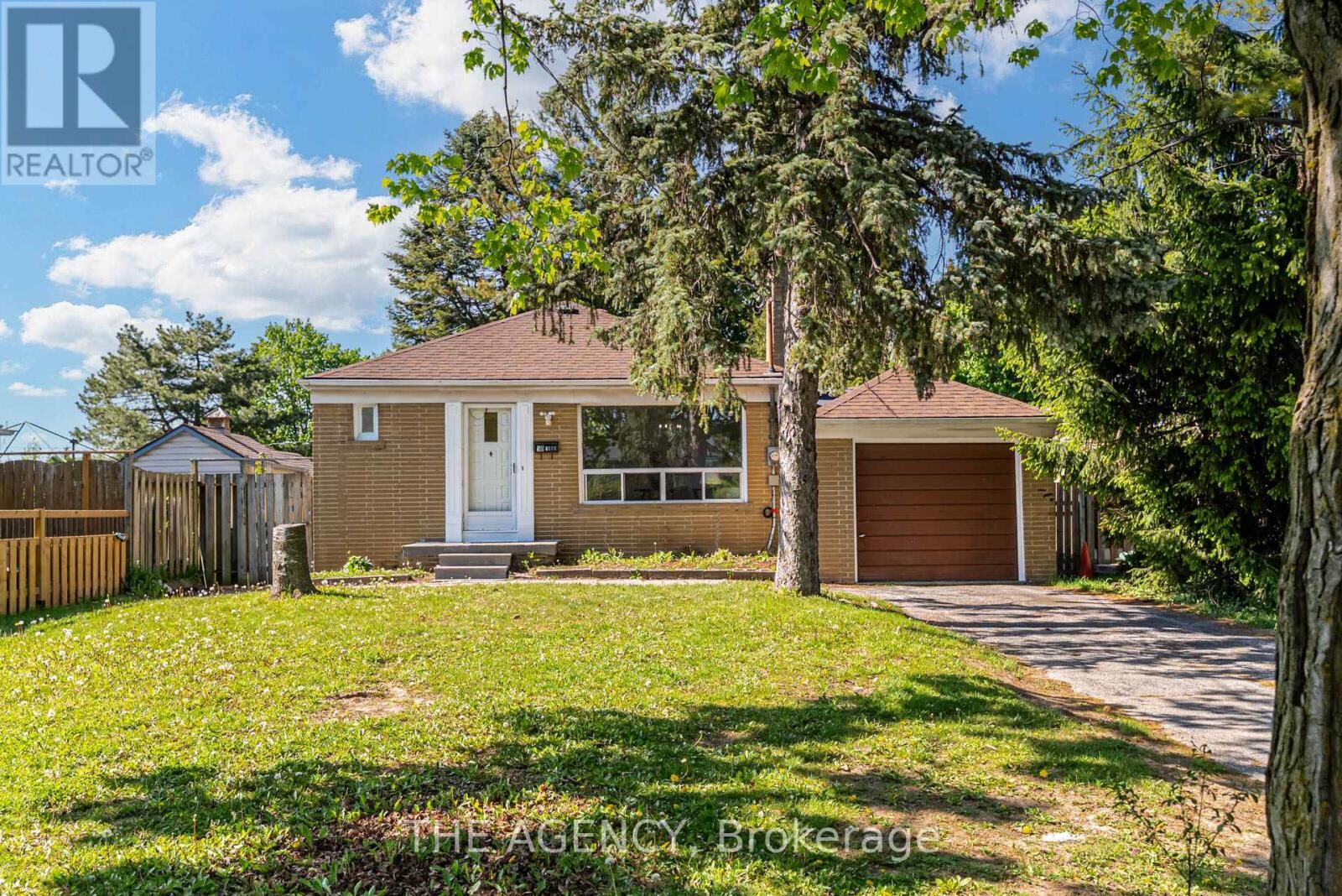 Property Photo:  50 Todd Road  ON M1S 2K1 