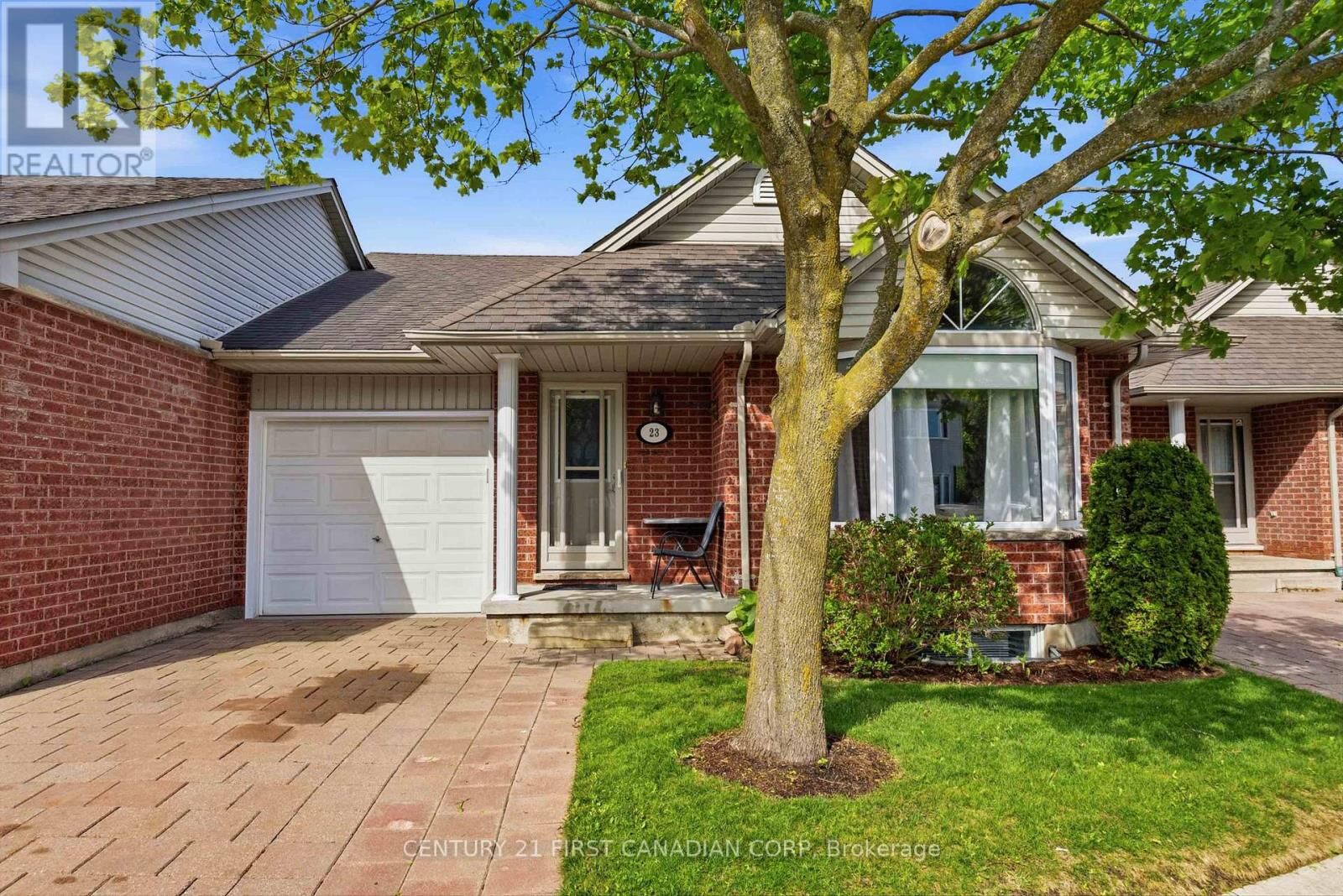 Property Photo:  20 Kernohan Parkway 23  ON N6J 4Y3 