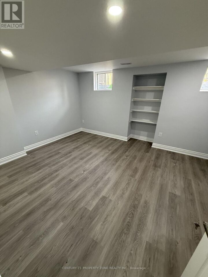 Property Photo:  39 Bellflower Lane  ON L6S 6K1 