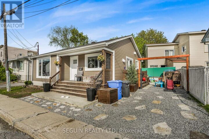 Property Photo:  281 Hampden Street  ON K6A 1Y4 