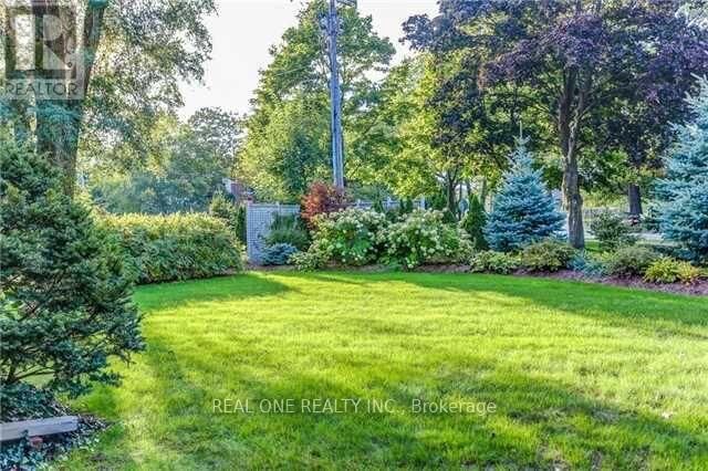 Property Photo:  1268 Lorne Park Road  ON L5H 3A8 