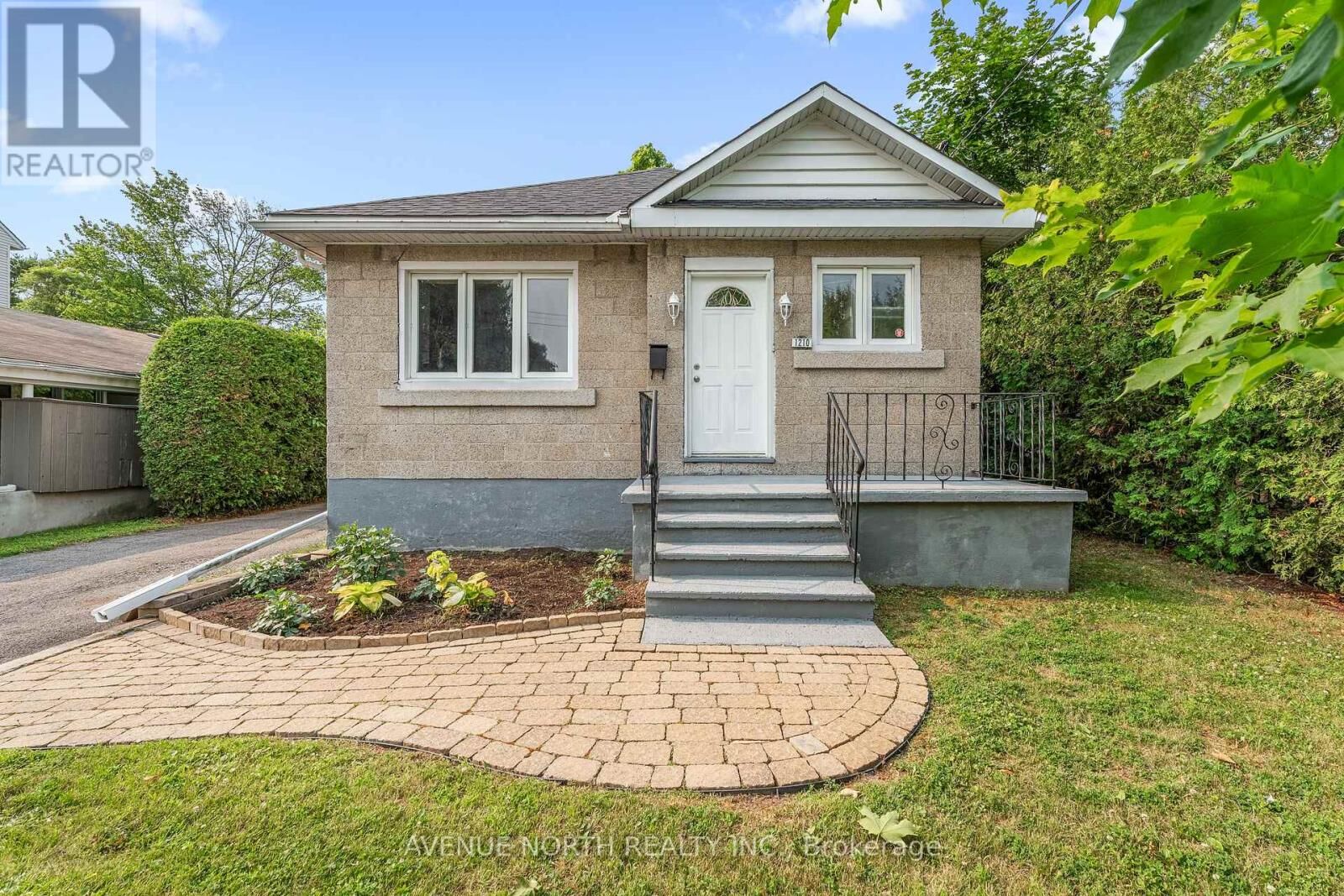 Property Photo:  1210 Erie Avenue  ON K1V 6G6 