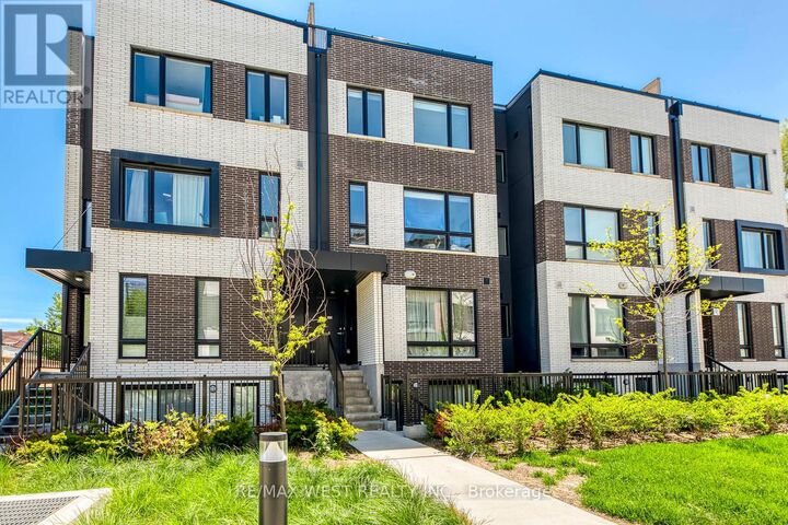 Property Photo:  30 Ed Clark Gardens Boulevard 14  ON M6N 0B5 