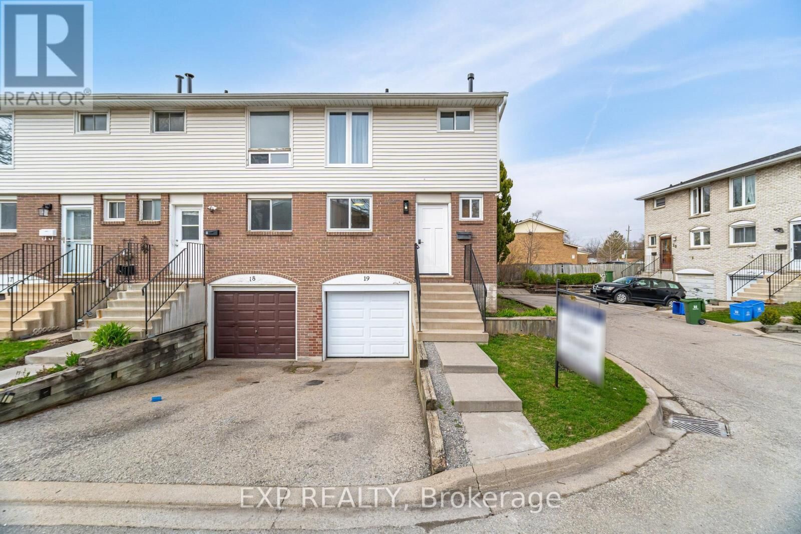 Property Photo:  120 Quigley Road 19  ON L8K 6L4 