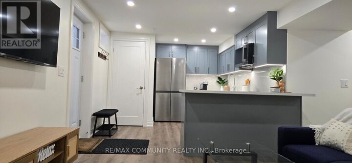 Property Photo:  77 Windrush Trail  ON M1C 3Z9 