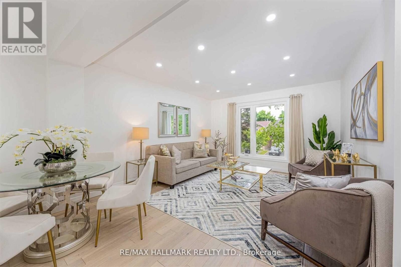 Property Photo:  131 Cottonwood Court Main  ON L3T 5W9 
