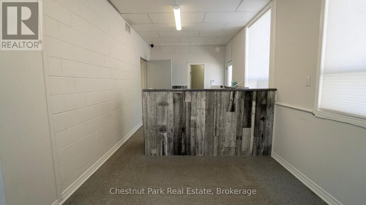 Property Photo:  571 Muskoka Road North  ON P1P 1E7 